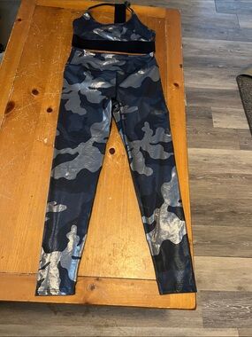 Sexy Camo Leggings and Sport Bra Set